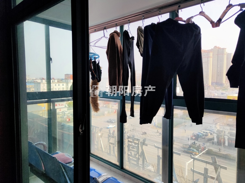 东方丽景 118平 南向三室两厅 中装采光好 交通便利