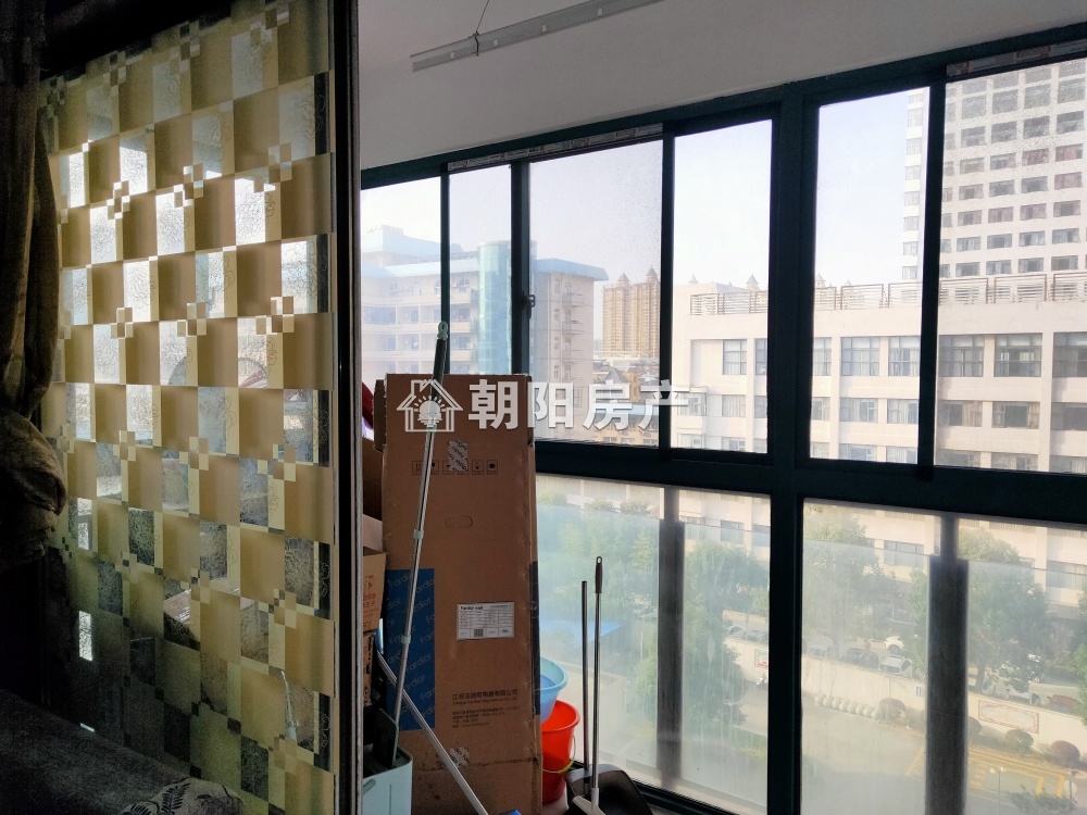 东方丽景 118平 南向三室两厅 中装采光好 交通便利