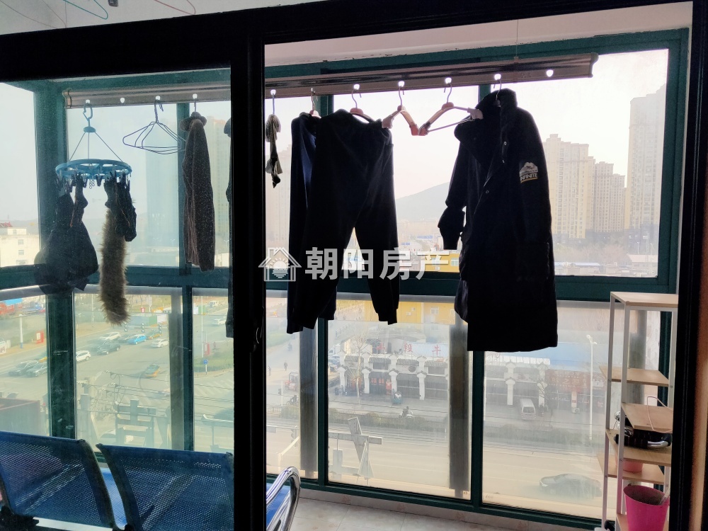东方丽景 118平 南向三室两厅 中装采光好 交通便利