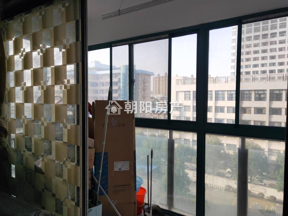 东方丽景 118平 南向三室两厅 中装采光好 交通便利