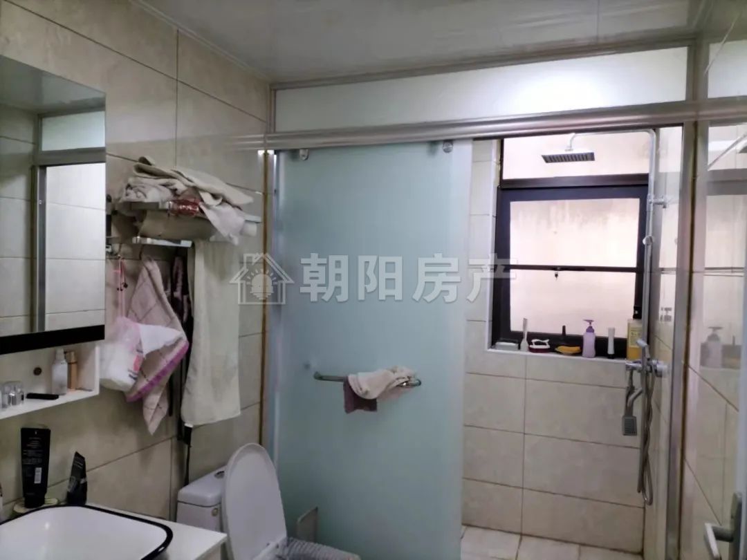 凤凰湾A地块 118平 精装三室朝南 满五唯一 交通便利