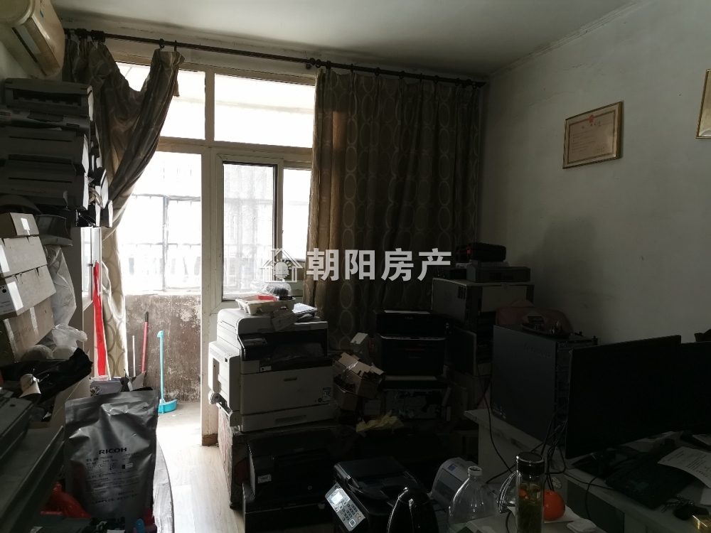 公安大院 61平 朝南两室 满两年免税 洞二学区