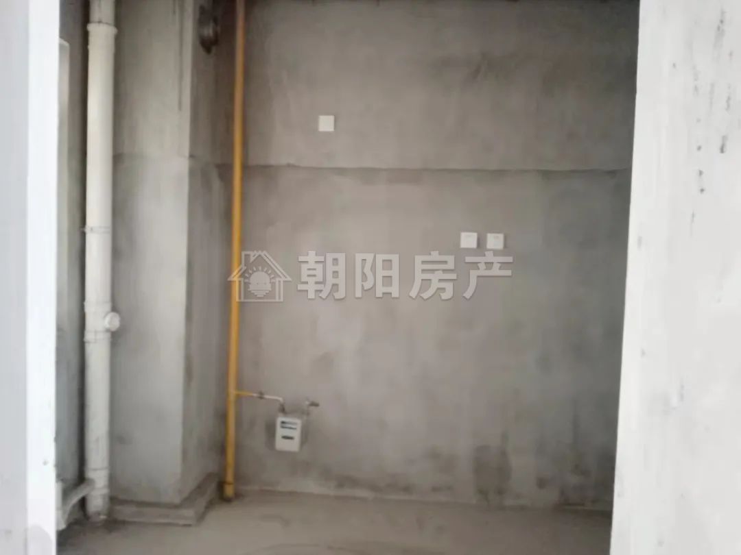 凤凰湾D地块 118平 南向三室两厅 交通便利 学区房 采光好