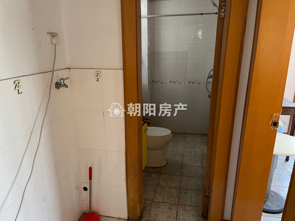 园丁小区 73平 朝南精装两室 满两年 交通便利 采光好