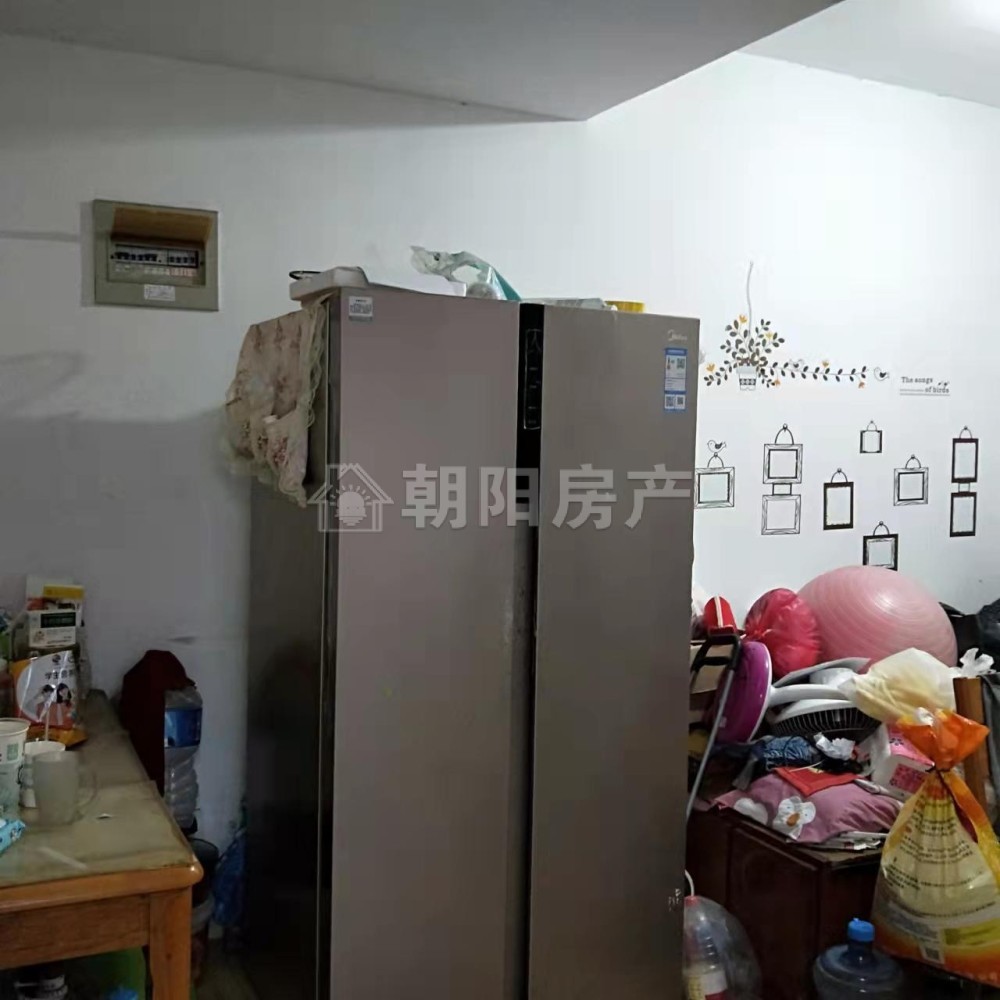 龙翔花园 94平 南向精装两室 交通便利