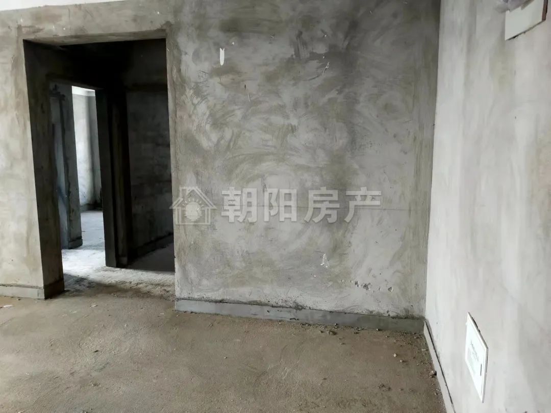 稻香花园二期 130平 南向三室 交通便利 毛坯