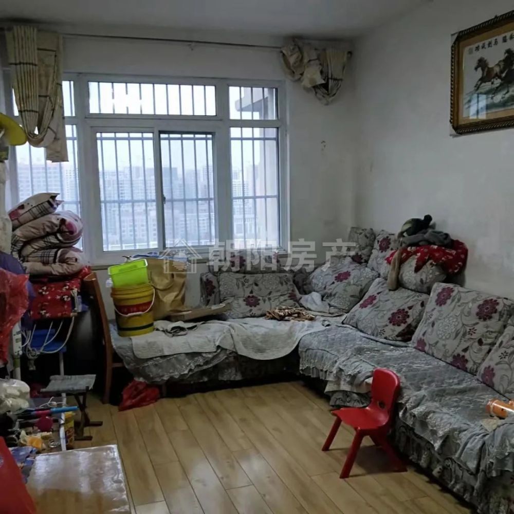 龙翔花园 94平 南向精装两室 交通便利