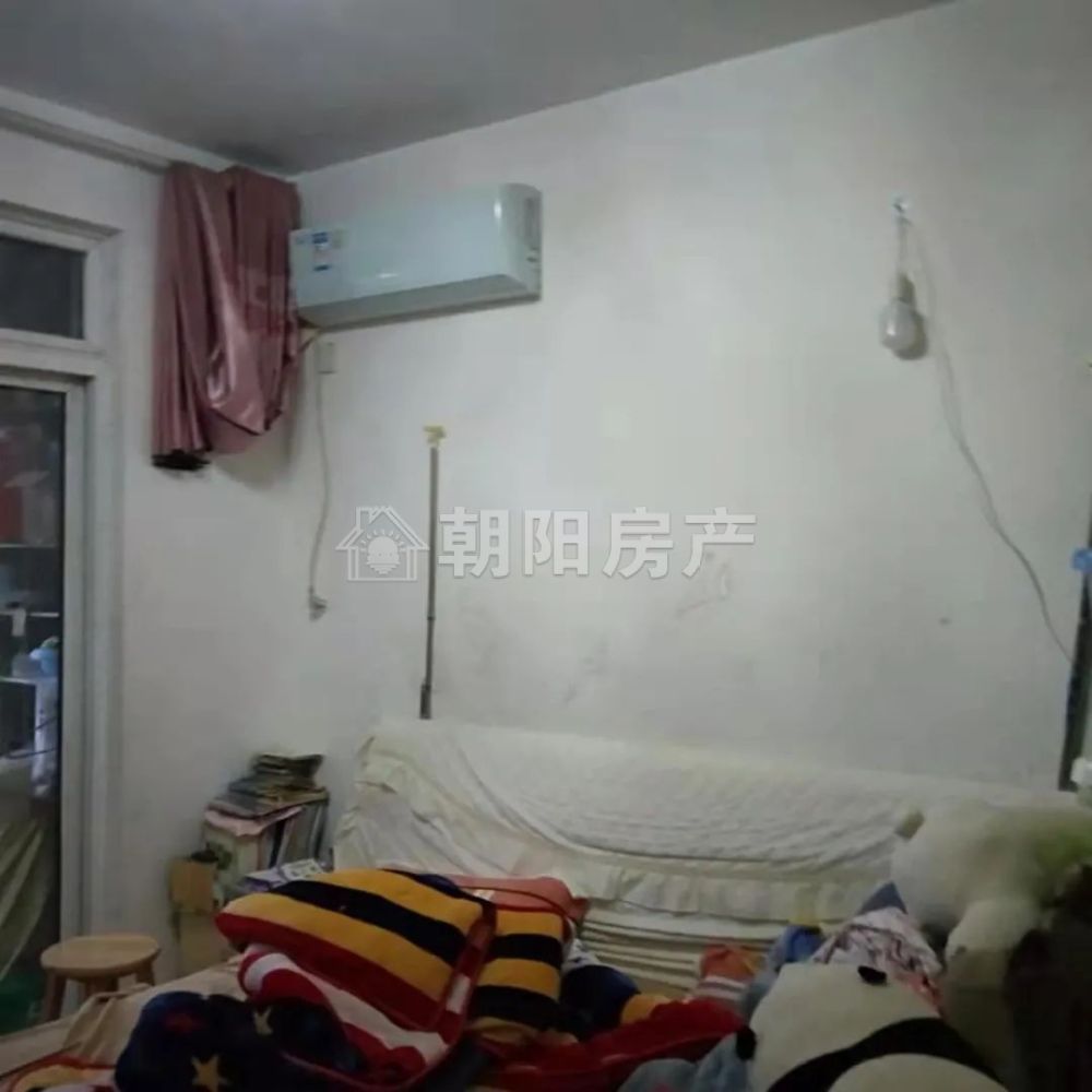 龙翔花园 94平 南向精装两室 交通便利