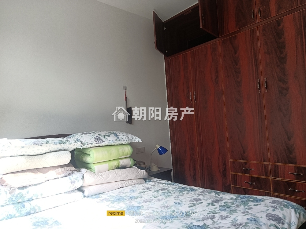 龙湖中学家属楼 86平 精装南朝向三室 满两年 独家房源