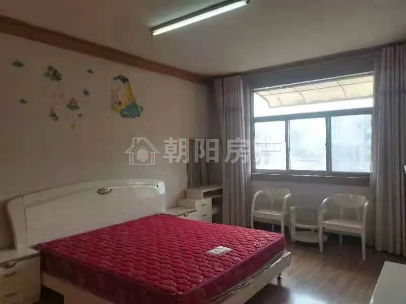 工农行家属楼 116平 南向三室 交通便利 配套齐全