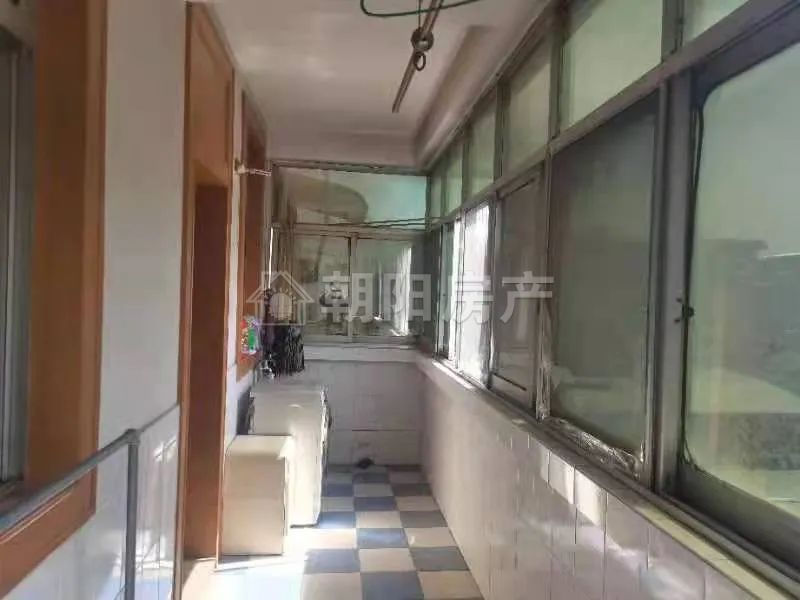 工农行家属楼 116平 南向三室 交通便利 配套齐全