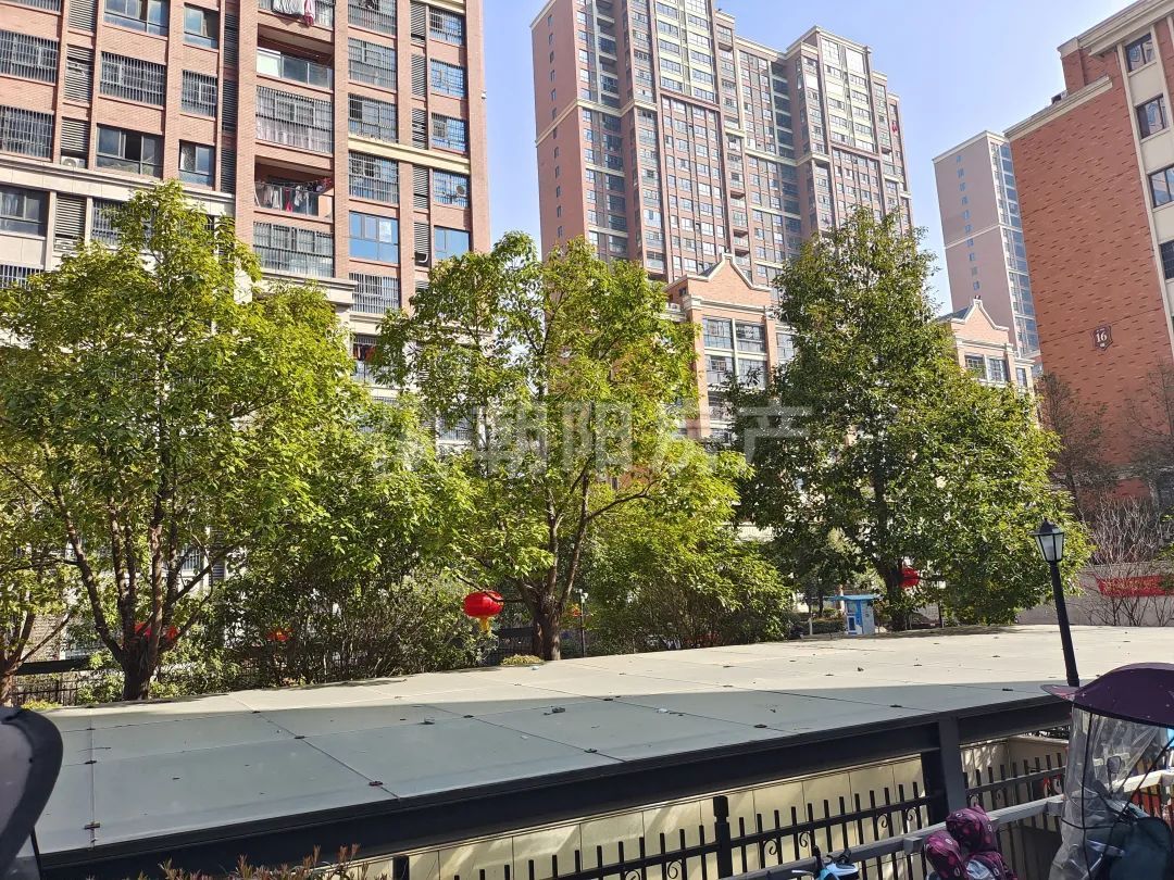 翰林首府 114平 精装四室朝南 满两年 交通便利