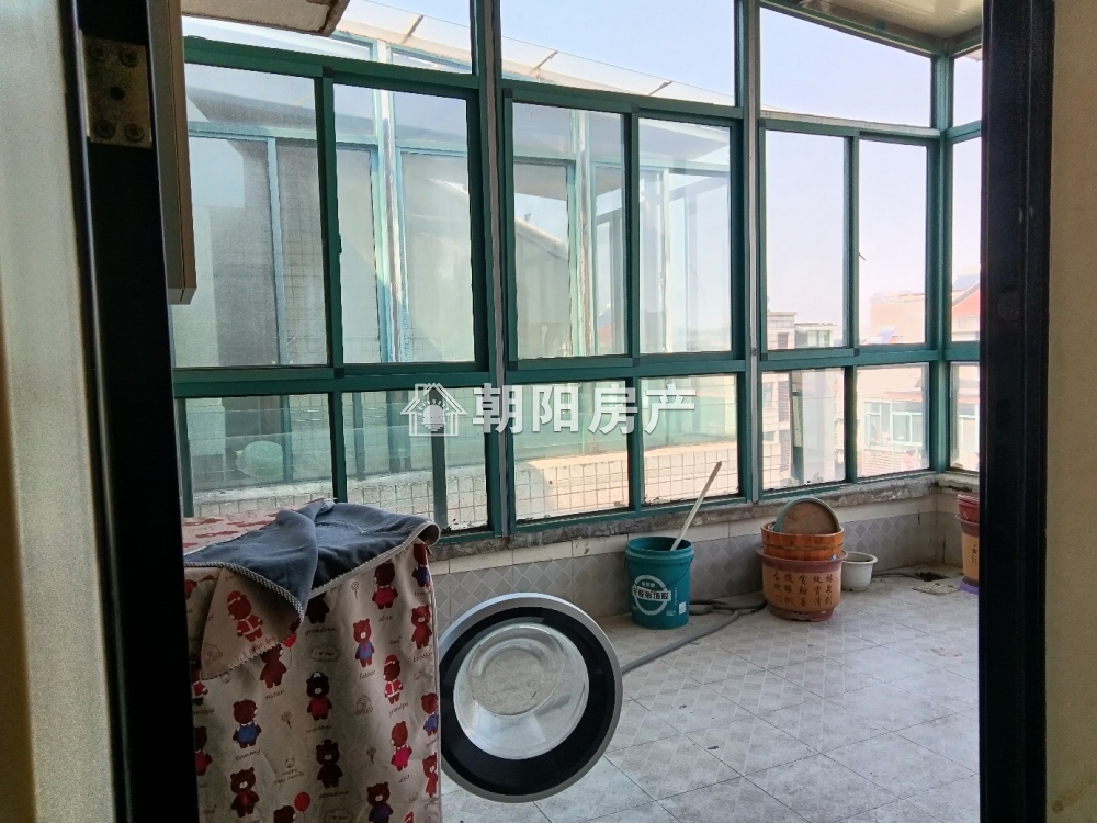 南山村C2 133平 精装三居 朝南 满两年 交通便利