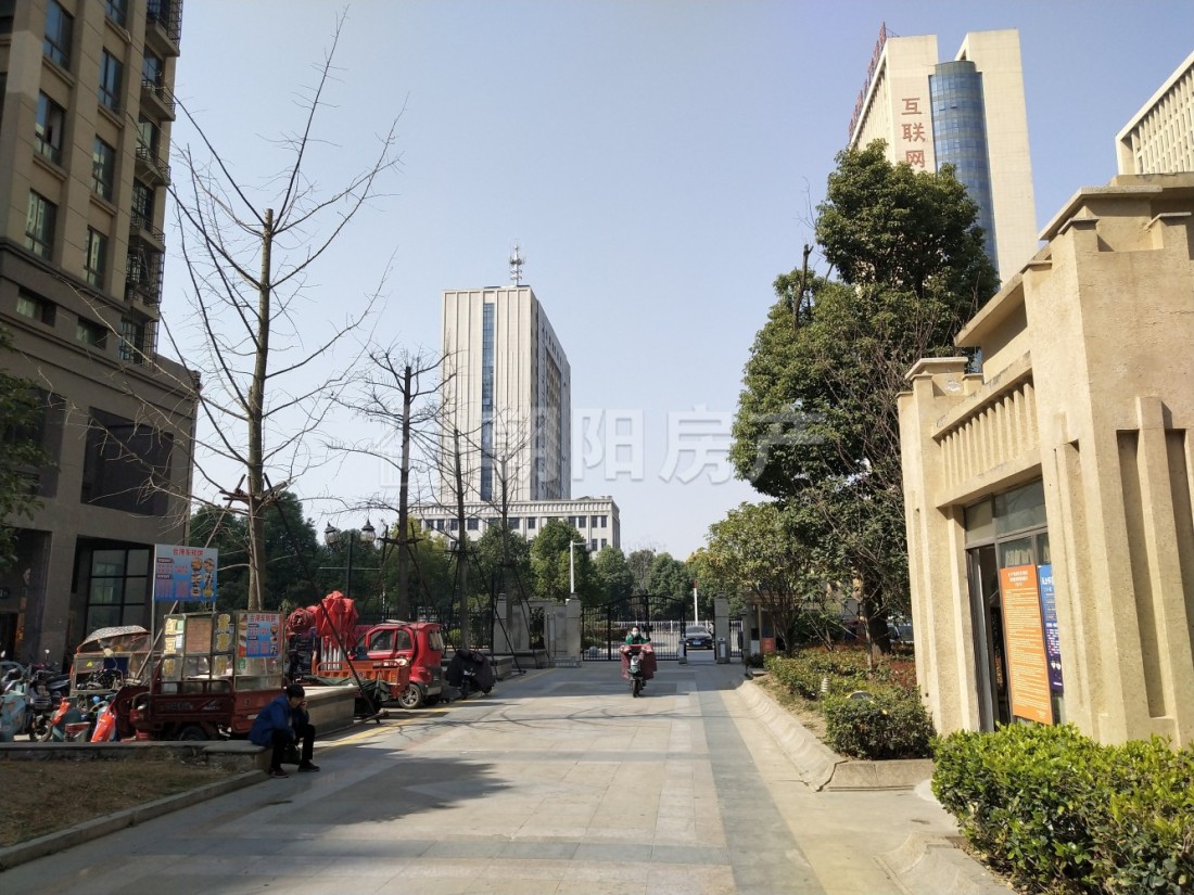 紫金苑 97平 南向精装三室 满五唯一 学区房