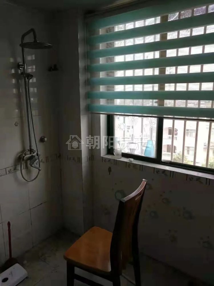 明珠花园 110平 南向三室两厅 满两年 采光好学区房