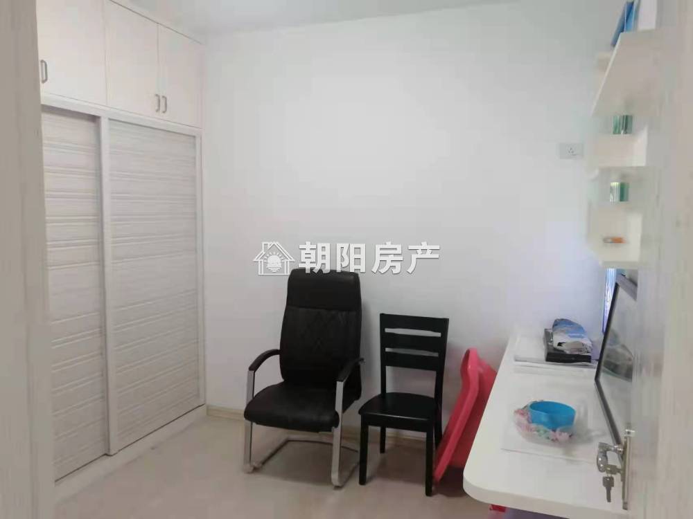 南山村C2 89平 南向精装三居 满两年 学区房