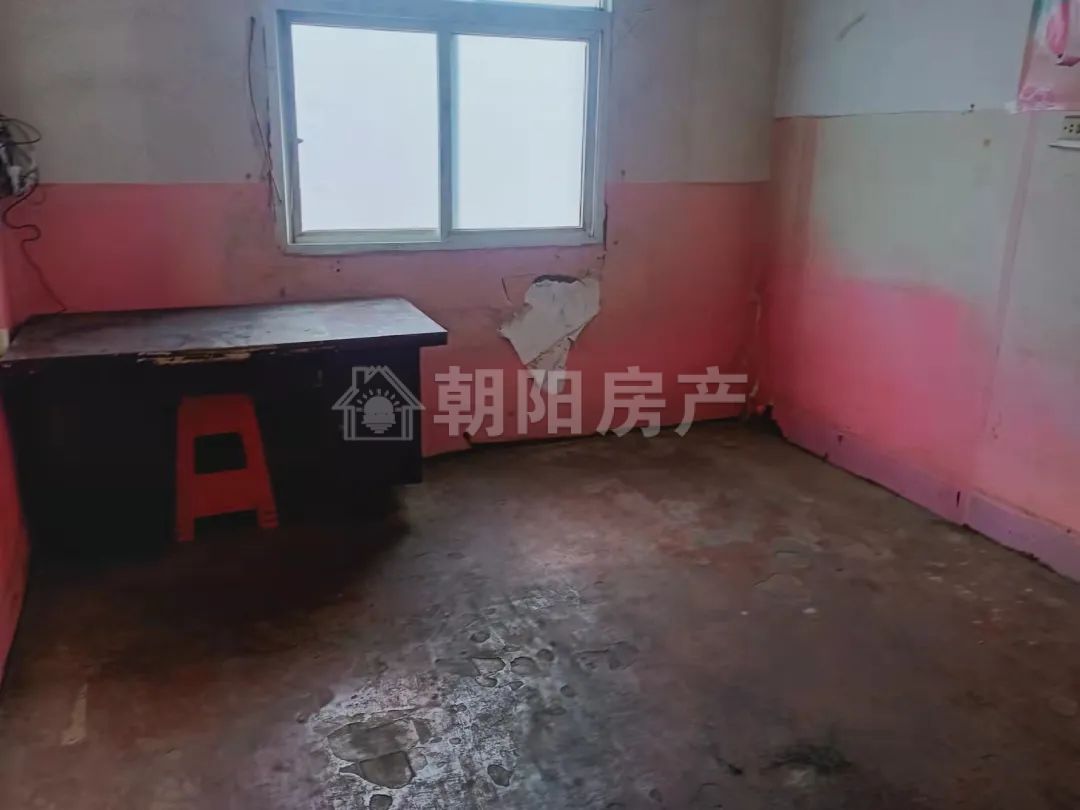 西粮站 50平 朝南两室一厅 交通便利 随时看房