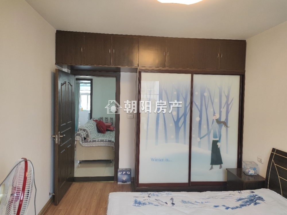 谢三村东区 92平 南向三室精装 满两年 单价2043元/平