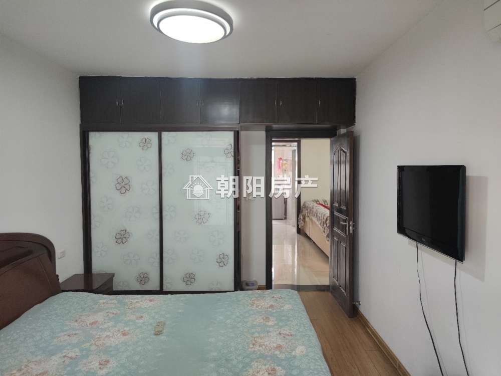谢三村东区 92平 南向三室精装 满两年 单价2043元/平
