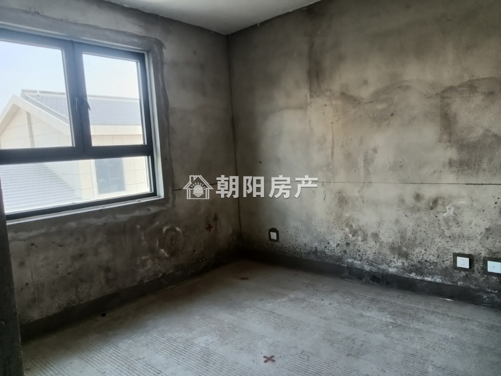 循理新嘉园 114平 南向三室 满两年 交通便利