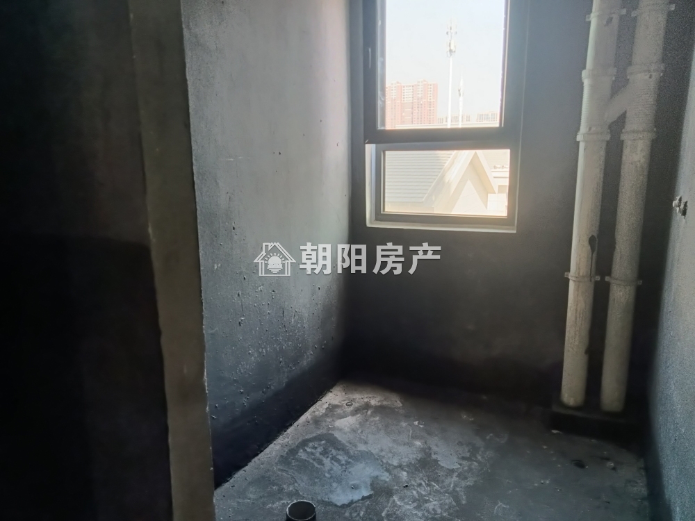 循理新嘉园 114平 南向三室 满两年 交通便利