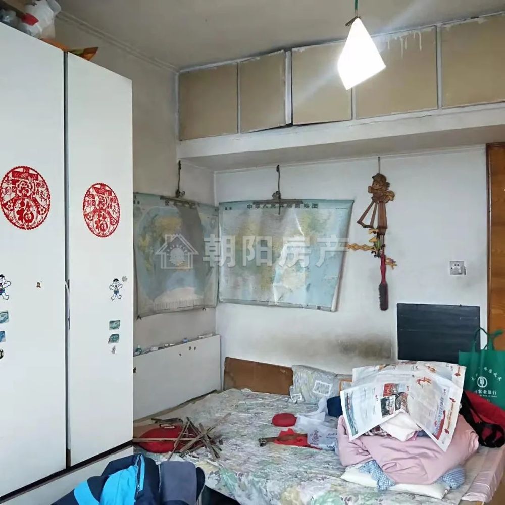 供电小区 58平 南向两室满两年 3793元/平