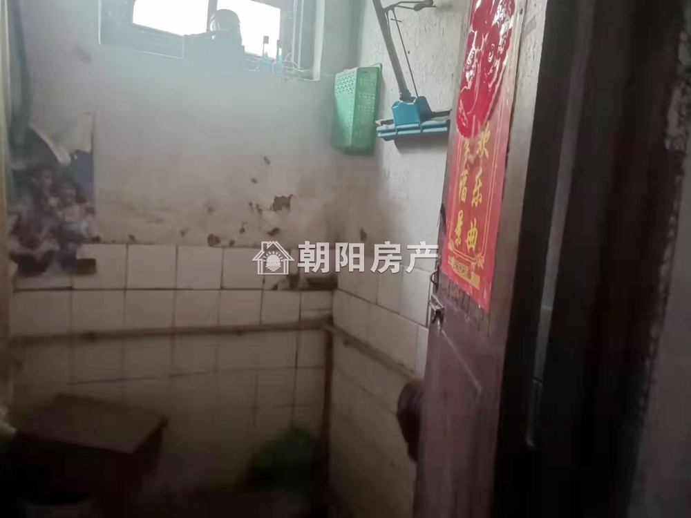 救护村 54平 南向两室 交通便利 满两年
