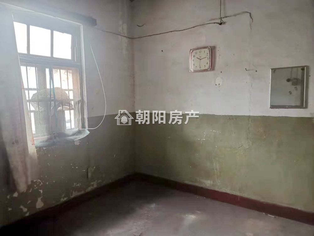 救护村 54平 南向两室 交通便利 满两年