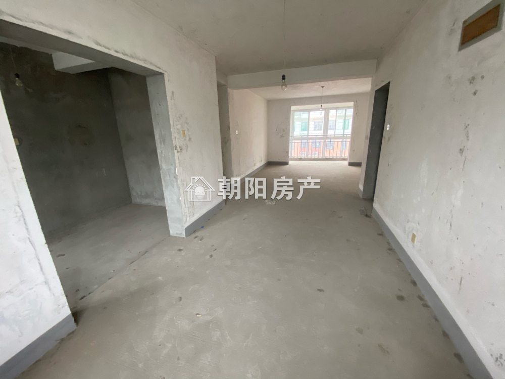 前锋新村 196平 南向大三居 学区房 交通便利 采光好