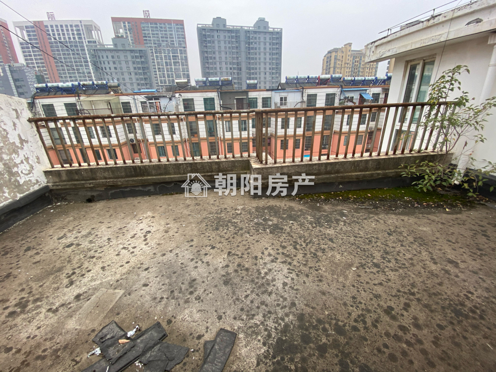 前锋新村 196平 南向大三居 学区房 交通便利 采光好