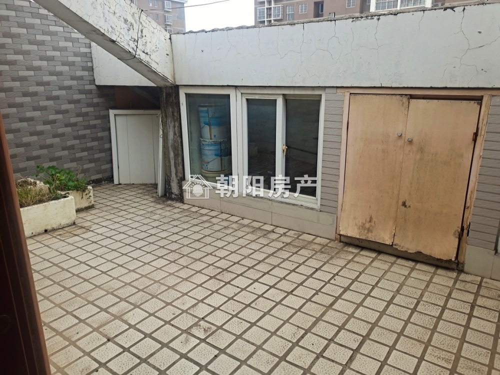 心享世城 135平 南向精装三居 单价2000元 交通便利