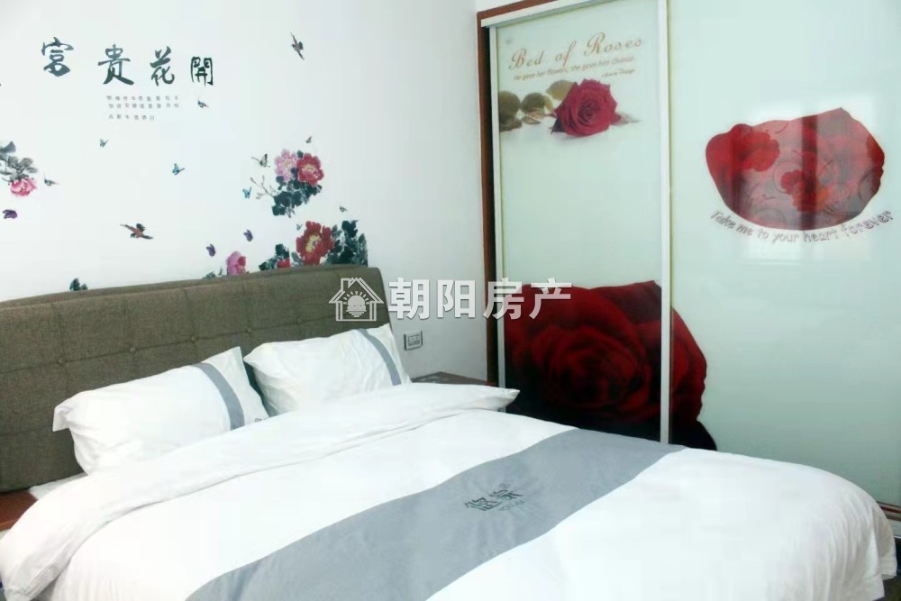 东华鑫城 93平 南向两室精装 满两年 交通便利