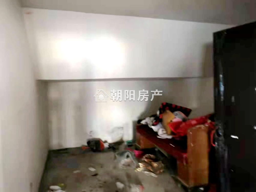 民生小区 99平 南向大三居 学区房 单价1600元