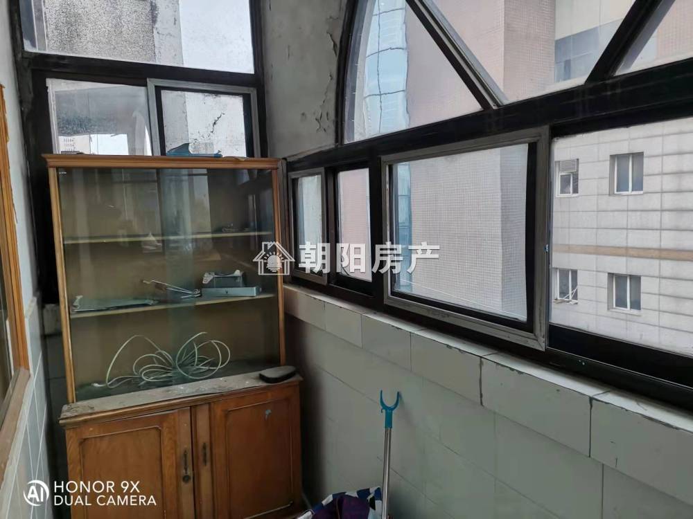 锦路小区 70平 朝南两室 满两年 学区房 2286元/平