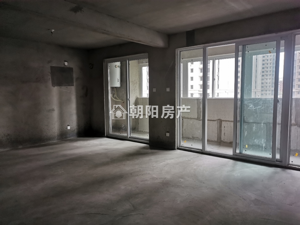 网云小镇二期 126平 南向四室两厅 学区房 毛坯