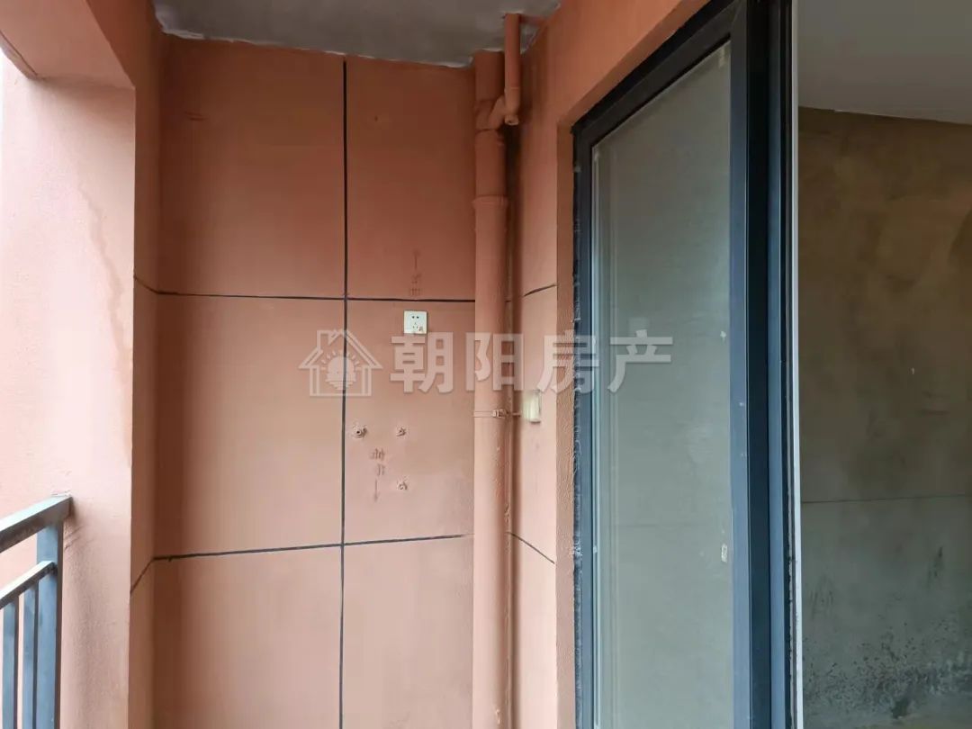 金大地悦府 110平 南向三居 满两年 交通便利 学区房