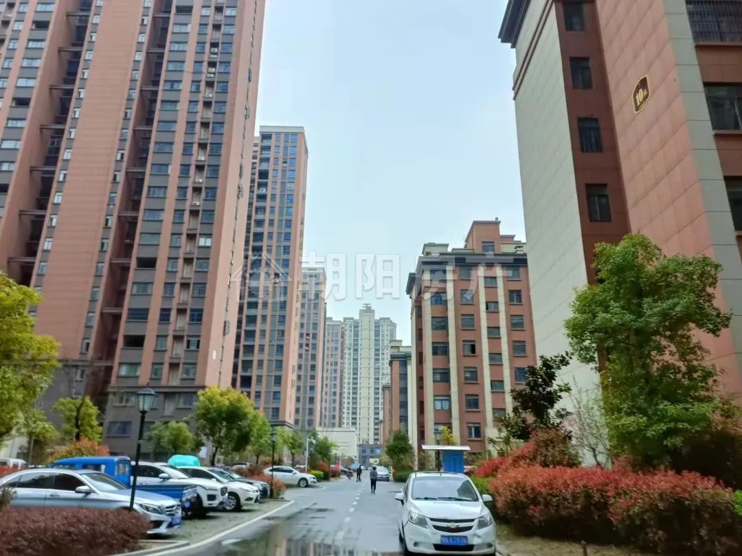 金大地悦府 110平 南向三居 满两年 交通便利 学区房