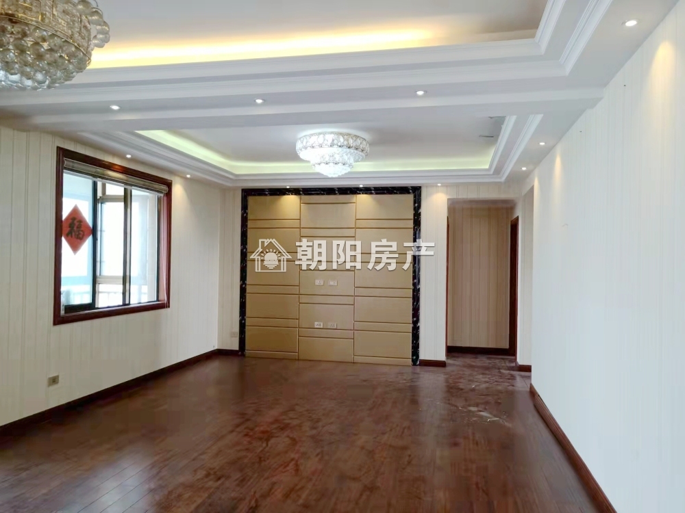 云景豪庭 134平 朝南精装三室 学区房 交通便利