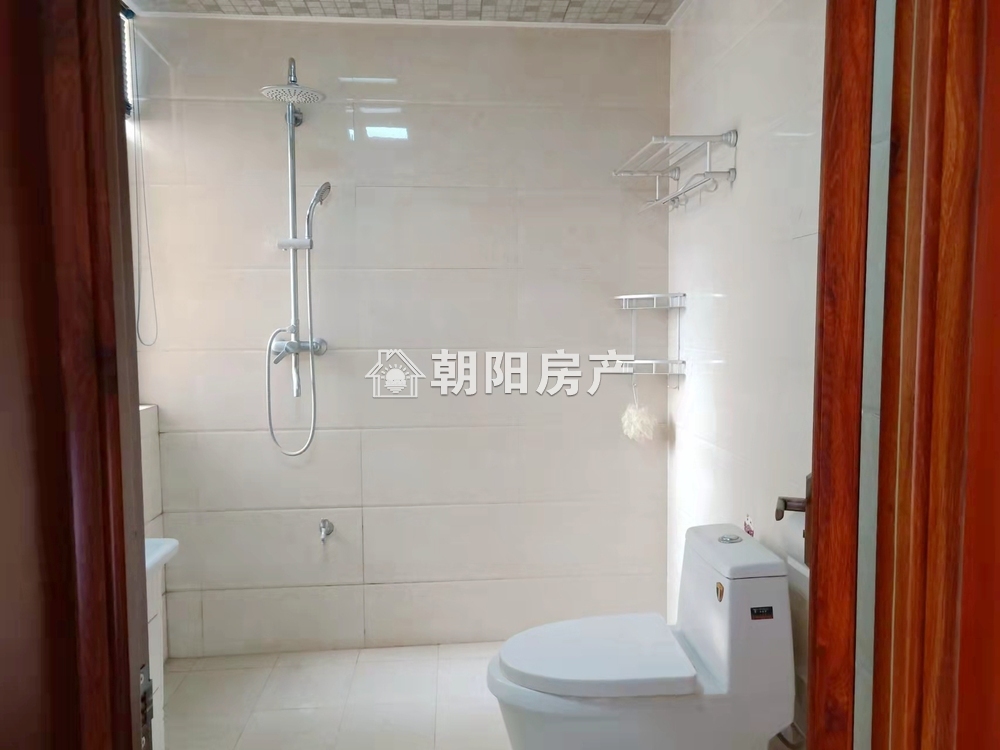 云景豪庭 134平 朝南精装三室 学区房 交通便利