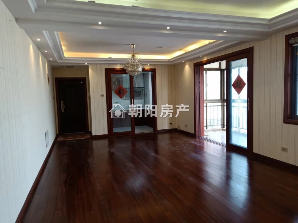 云景豪庭 134平 朝南精装三室 学区房 交通便利