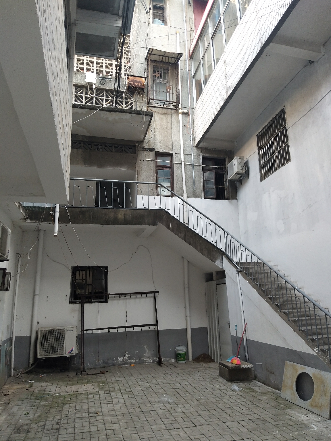 古城菜市简装三室110平方出租_15