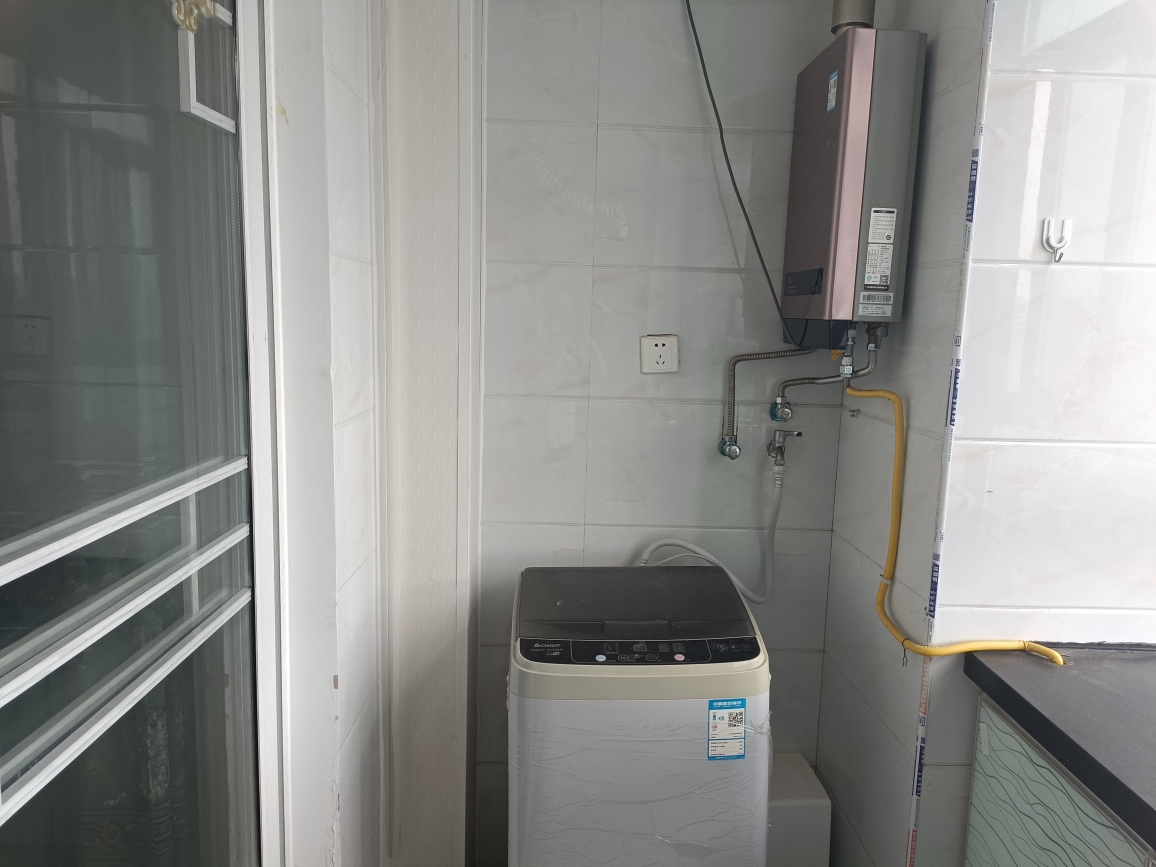 万茂中心精装公寓拎包入住好房出租_5