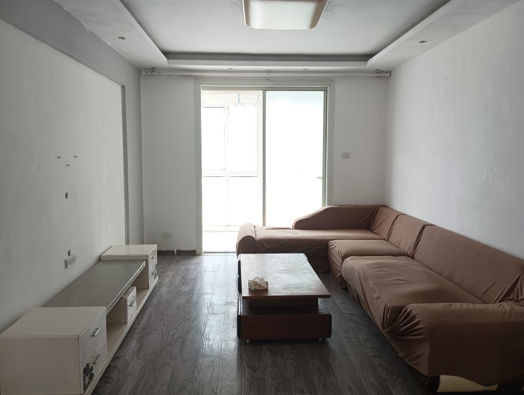 原管委会家属楼多层三楼普装三室两厅配套齐全看房方便_2