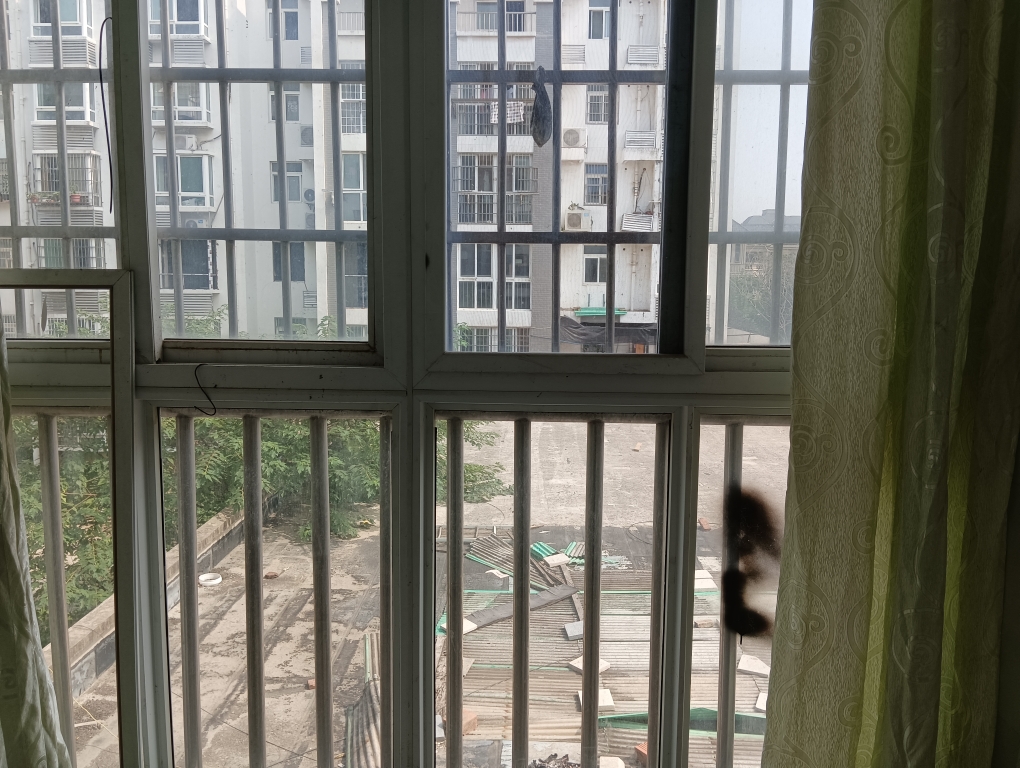 原管委会家属楼多层三楼普装三室两厅配套齐全看房方便_12