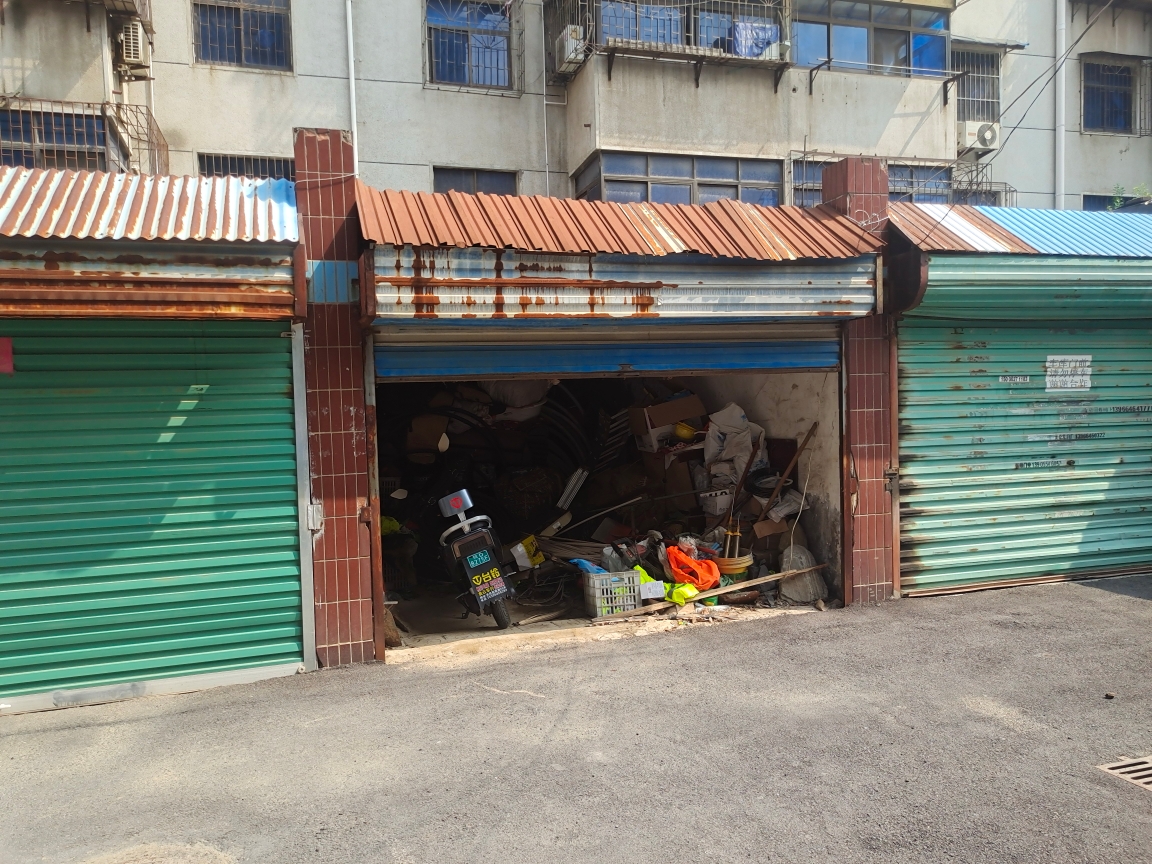 舜耕园一期一楼三室两厅带院子，带车库出售_18