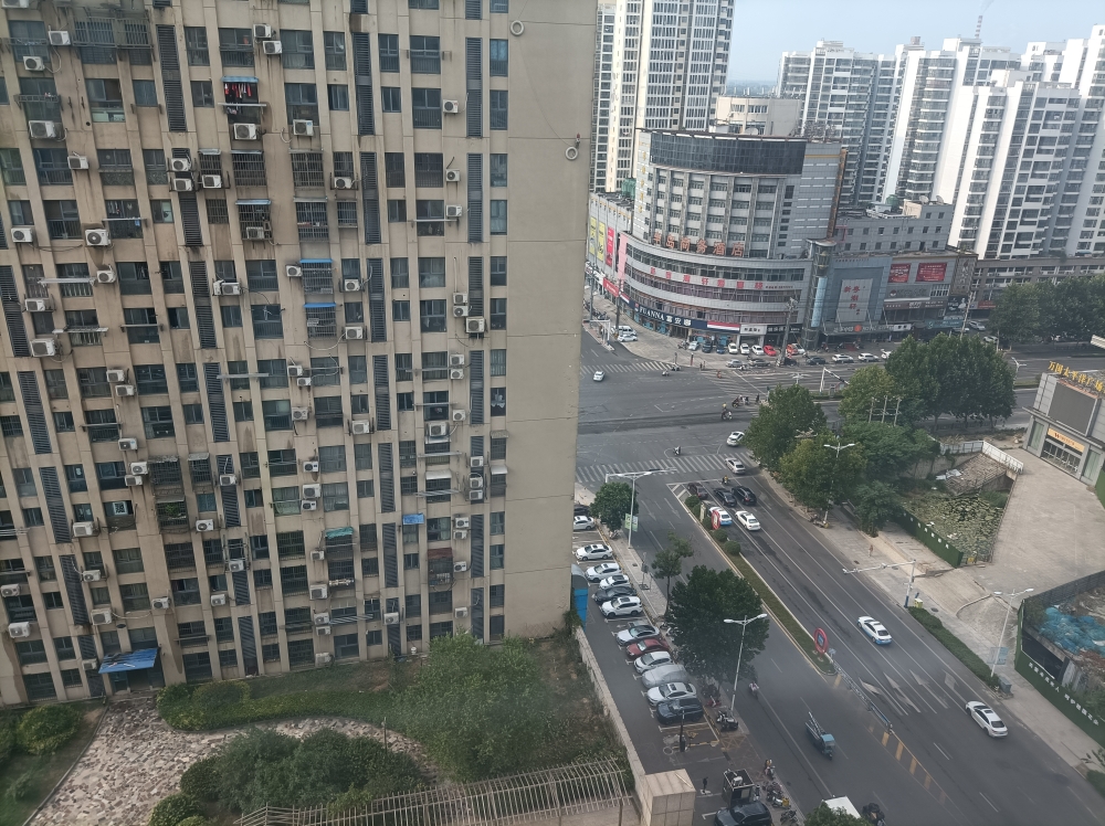 急售!财富中心142平方简单装修_17