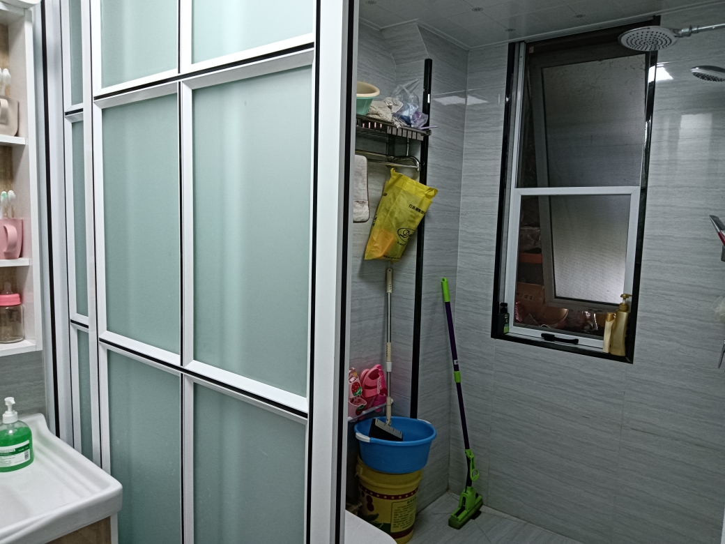 淮河新城五期精裝帶供暖 入住只有幾年 三房打包出售_11