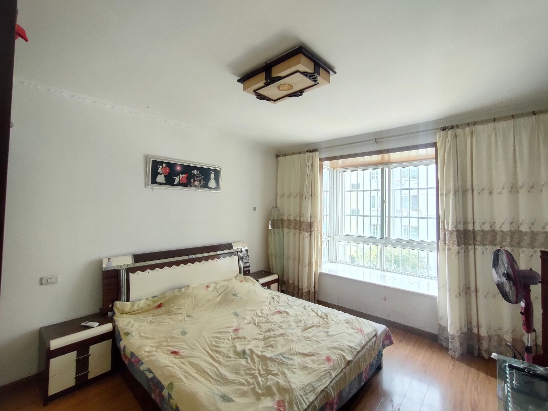 居仁村一区，家具家电齐全，急租_2