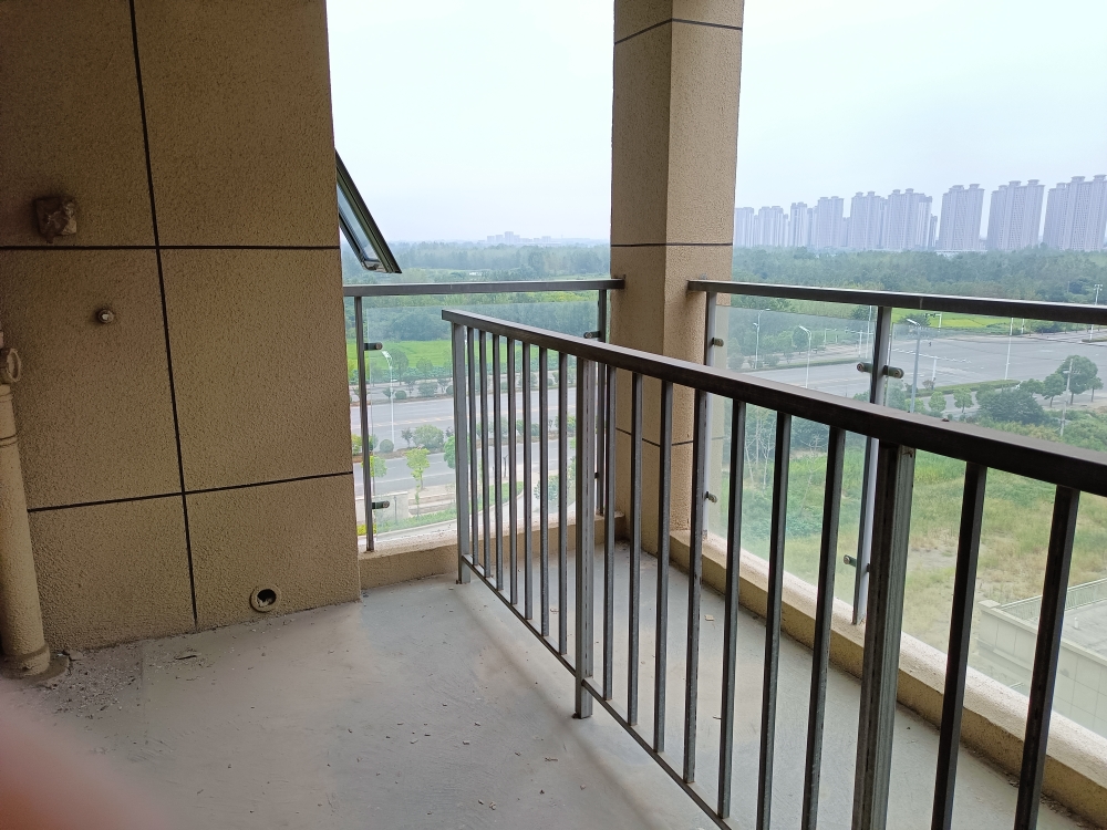 保来国际城 93平 三室二厅 交通便利 学区房 毛坯_6