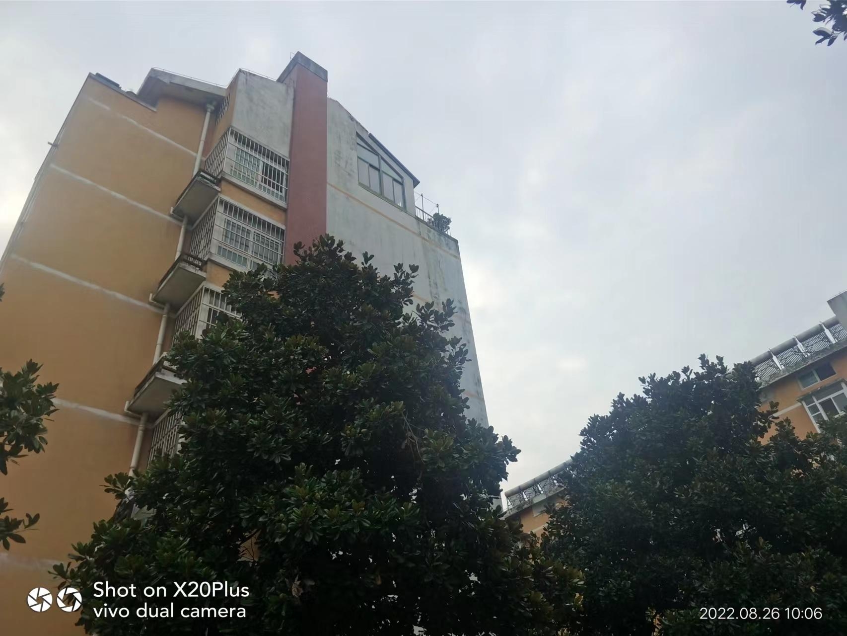 范圩6层70平方，7是要层，两室一厅，证满两年，采光好，看房方便。_10
